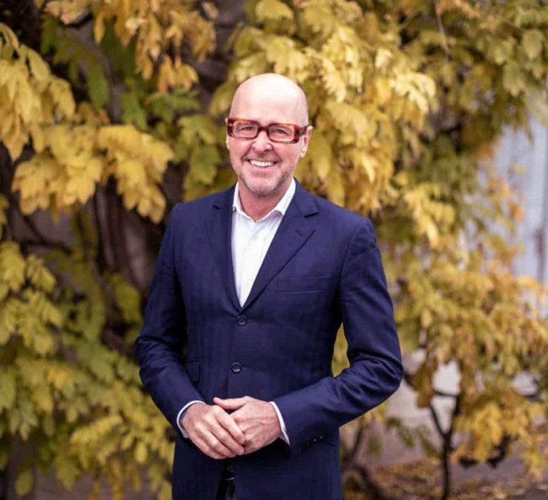 2019-12-05_QUADIA-Team_Guillaume-Taylor-web_005-e1621358802107-1024x935